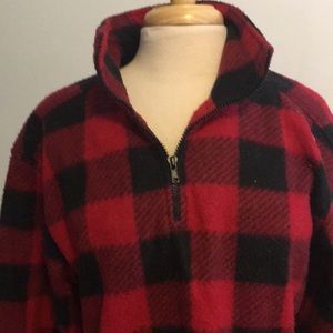 Plaid pullover fleece, Red and Black, size large, Cindy Bai.
